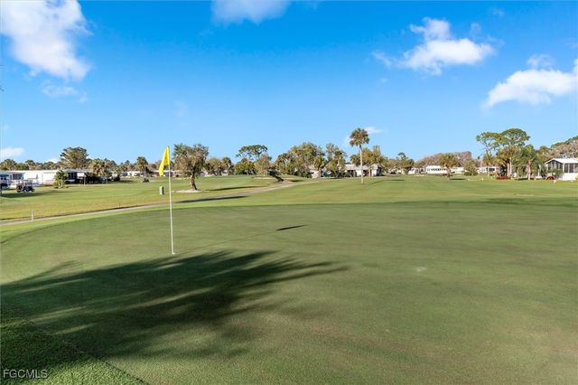 511 Crampton LN, North Fort Myers, FL 33903