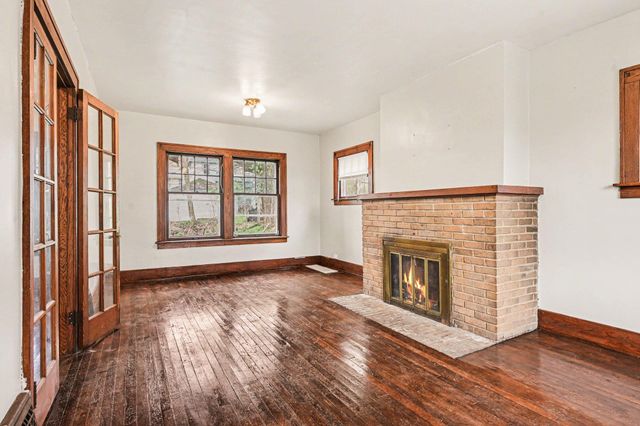 915 Walwood Place, Kalamazoo City, MI 49007