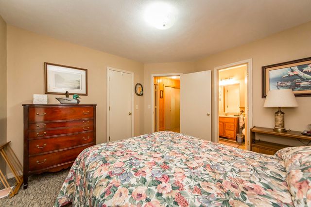 143 Hurricane Dr., Greers Ferry, AR 72067