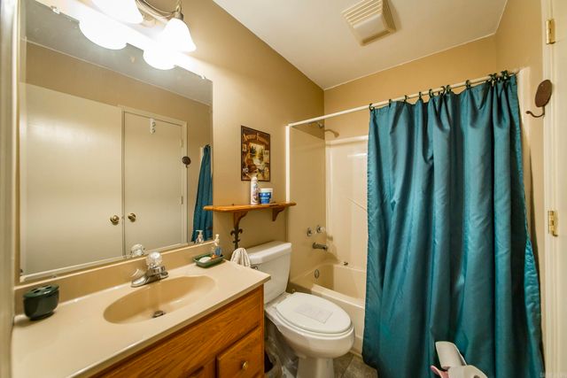 143 Hurricane Dr., Greers Ferry, AR 72067