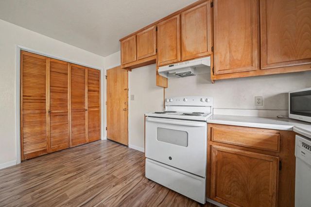 8288 Prospect St, Mokelumne Hill, CA 95245