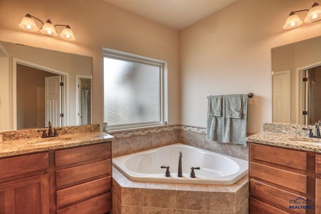 3011 IVORY BIRCH PL, Rapid City, SD 57702