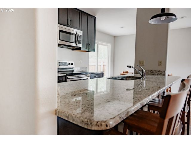 104 N COLLEGE St, Joseph, OR 97846