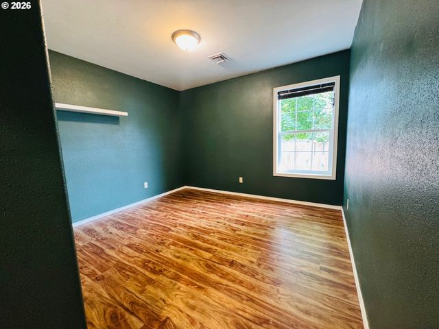 104 N COLLEGE St, Joseph, OR 97846