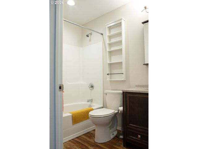 104 N COLLEGE St, Joseph, OR 97846