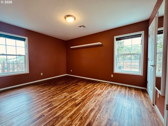 104 N COLLEGE St, Joseph, OR 97846