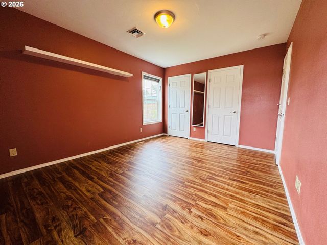 104 N COLLEGE St, Joseph, OR 97846