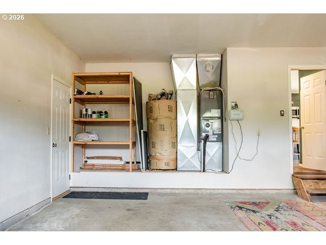 104 N COLLEGE St, Joseph, OR 97846