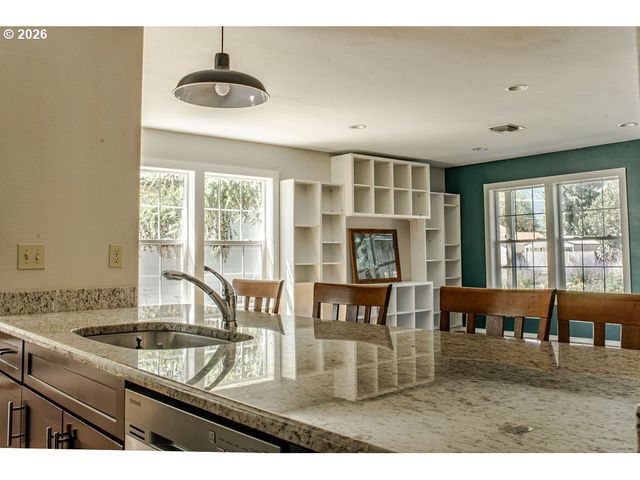 104 N COLLEGE St, Joseph, OR 97846