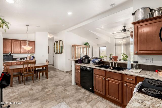 11235 S Alyce Avenue, Tucson, AZ 85736