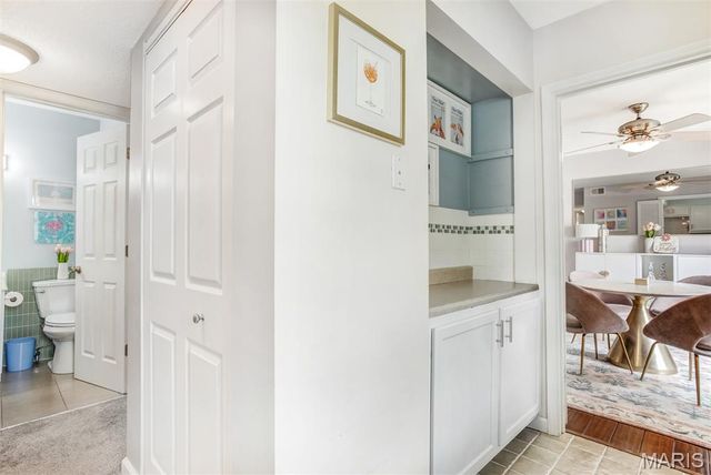 4347 Chateau De Ville Drive G, St Louis, MO 63129