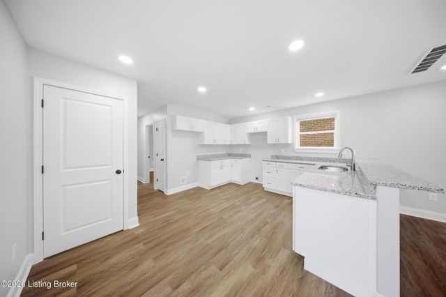 2012 Standard Ave, Louisville, KY 40210