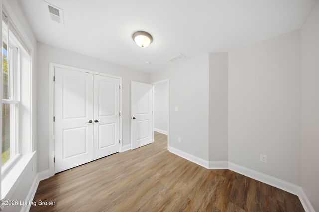 2012 Standard Ave, Louisville, KY 40210
