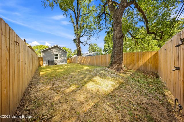 2012 Standard Ave, Louisville, KY 40210