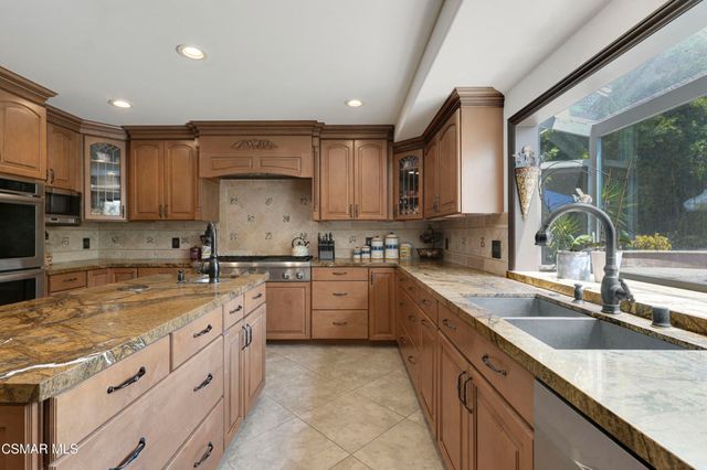 1450 Calle Avellano, Thousand Oaks, CA 91360