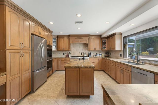 1450 Calle Avellano, Thousand Oaks, CA 91360