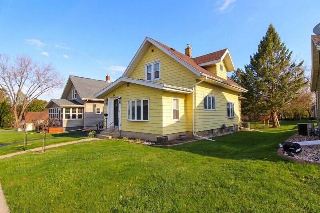 514 E Maple STREET, Horicon, WI 53032