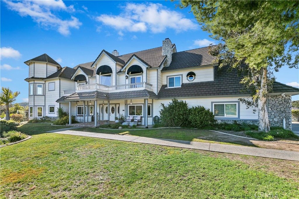 Image 1 of property listing at 46366 Sandia Creek Drive, Temecula, CA 92590