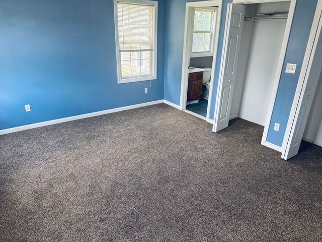 3841 N Main St, Fall River, MA 02720