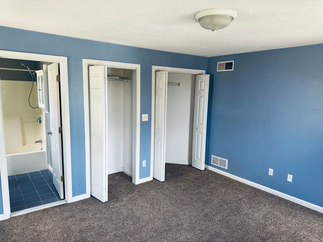 3841 N Main St, Fall River, MA 02720