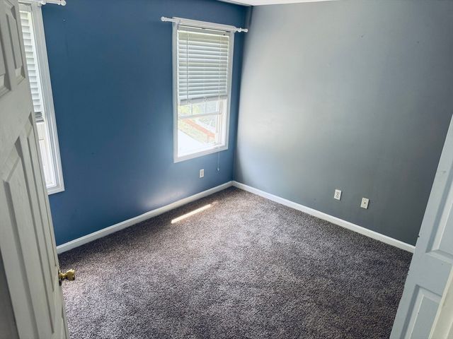 3841 N Main St, Fall River, MA 02720