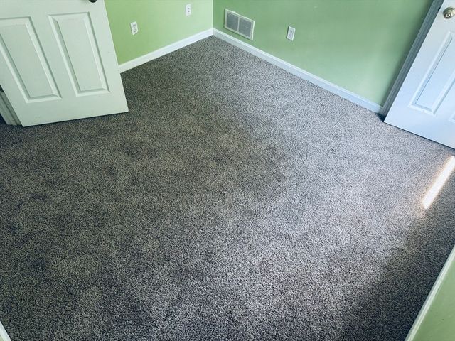 3841 N Main St, Fall River, MA 02720
