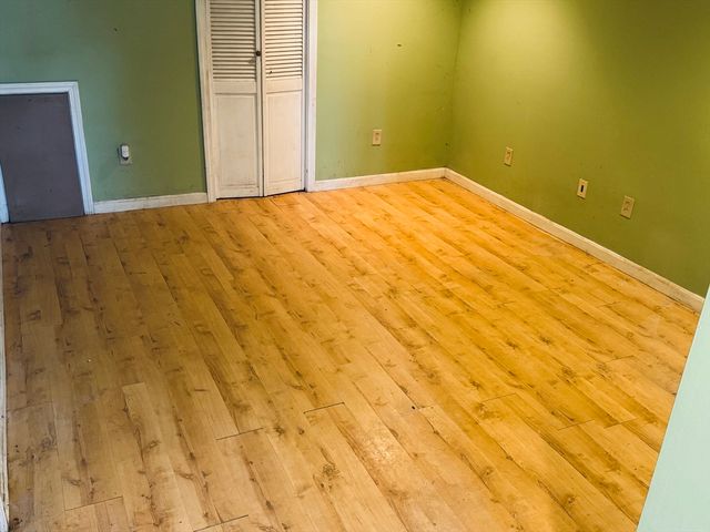 3841 N Main St, Fall River, MA 02720