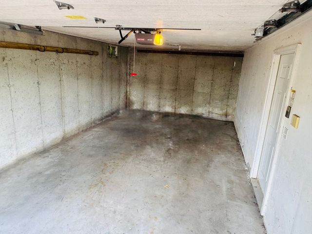 3841 N Main St, Fall River, MA 02720