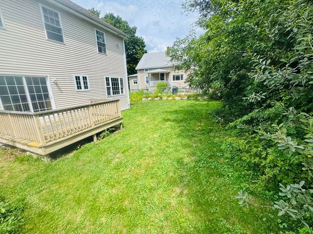 3841 N Main St, Fall River, MA 02720