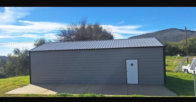 48055 Dry Creek, Badger, CA 93603