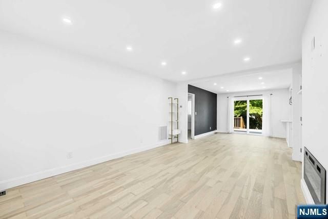 21-15 Exeter, Fair Lawn, NJ 07410