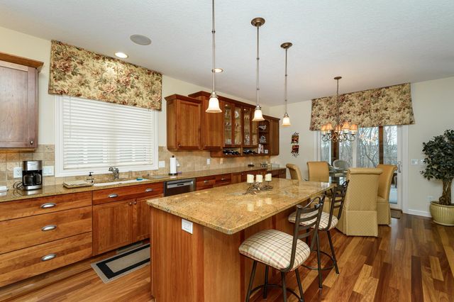 1544 Salem Court SW, Rochester, MN 55902