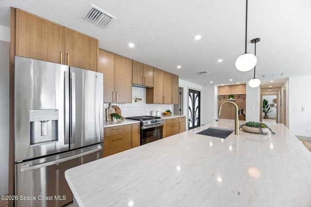 43 Westview Lane, Cocoa Beach, FL 32931