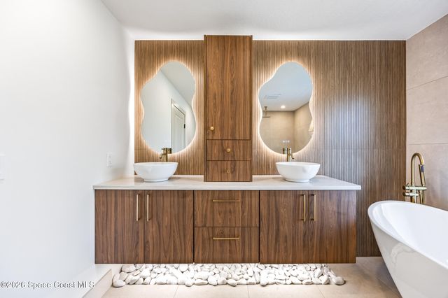 43 Westview Lane, Cocoa Beach, FL 32931