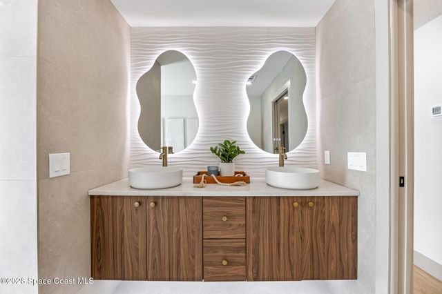 43 Westview Lane, Cocoa Beach, FL 32931