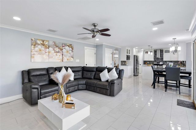 405 Mystic Trail Loop, Houston, TX 77339