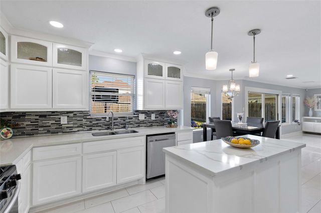 405 Mystic Trail Loop, Houston, TX 77339