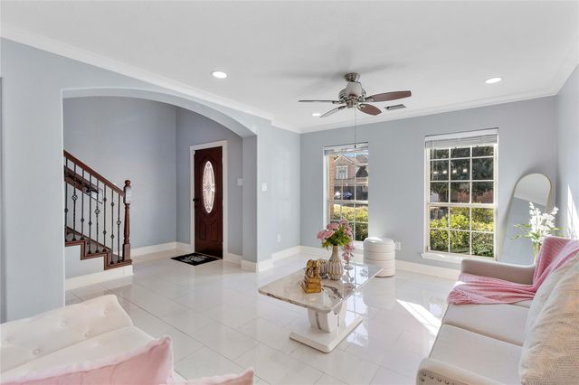 405 Mystic Trail Loop, Houston, TX 77339