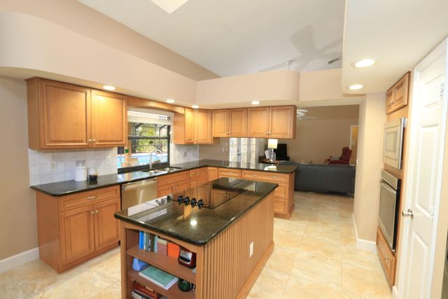 1118 SW Forest Hill Cove, Port St. Lucie, Port St Lucie, FL 34986