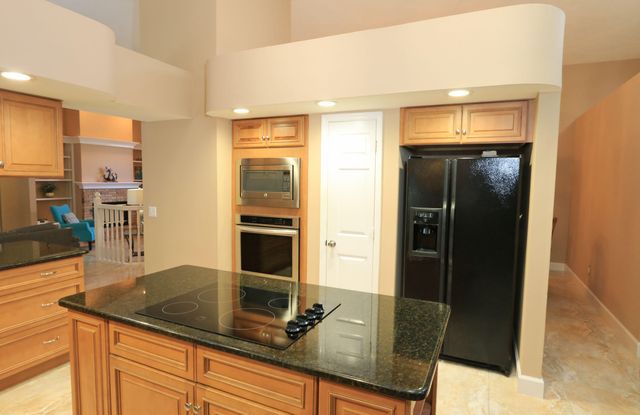 1118 SW Forest Hill Cove, Port St. Lucie, Port St Lucie, FL 34986