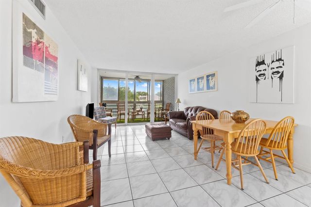 9451 Evergreen Place 404, Davie, FL 33324