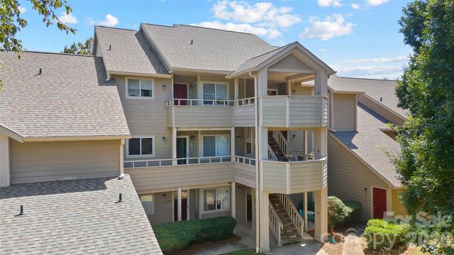 2508 Stradbrook Drive B, Charlotte, NC 28210