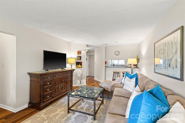 2508 Stradbrook Drive B, Charlotte, NC 28210