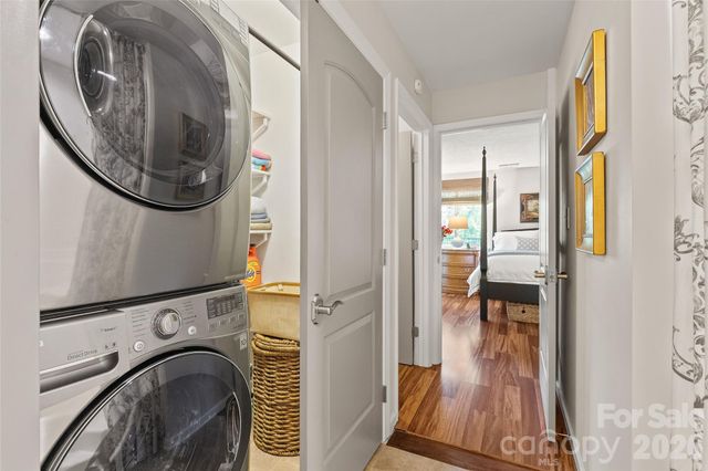 2508 Stradbrook Drive B, Charlotte, NC 28210