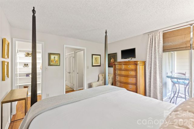 2508 Stradbrook Drive B, Charlotte, NC 28210