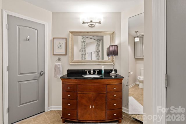 2508 Stradbrook Drive B, Charlotte, NC 28210