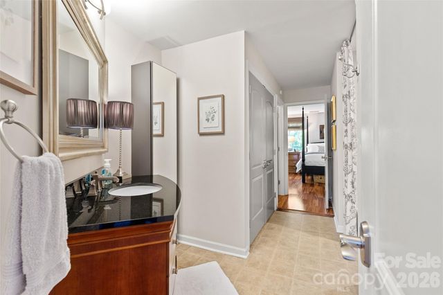 2508 Stradbrook Drive B, Charlotte, NC 28210