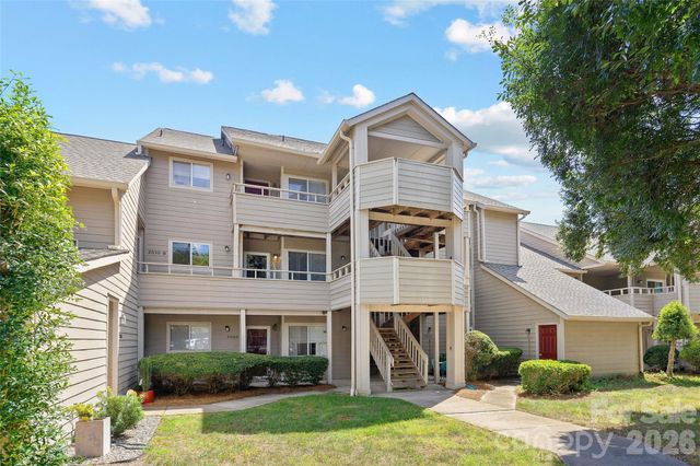2508 Stradbrook Drive B, Charlotte, NC 28210