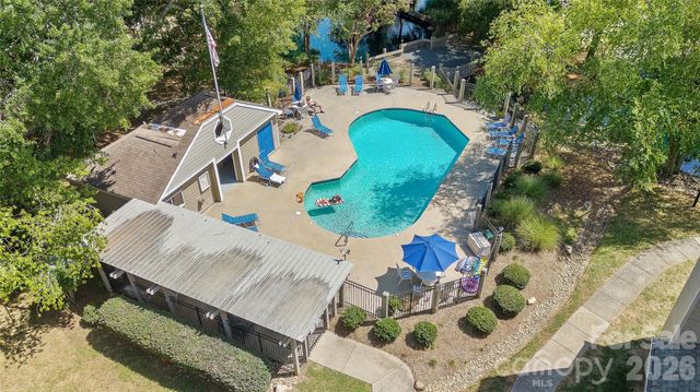 2508 Stradbrook Drive B, Charlotte, NC 28210