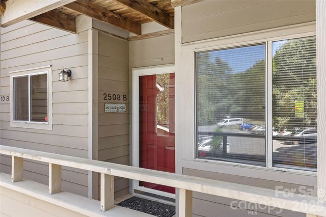 2508 Stradbrook Drive B, Charlotte, NC 28210